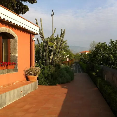 Farm stay La Terra Del Mezzo *