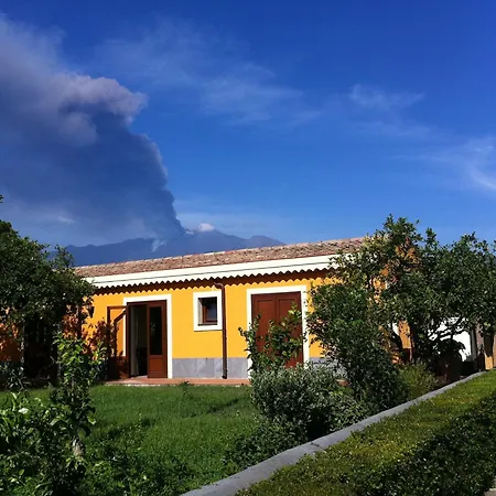La Terra Del Mezzo Riposto