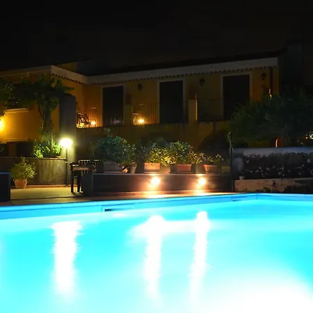 Farm stay La Terra Del Mezzo *